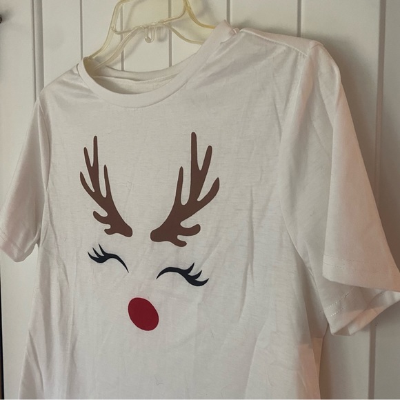 SHEIN women’s reindeer shirt sleeve tee - Picture 5 of 7